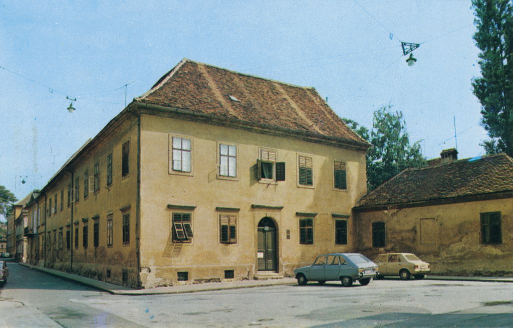 Gornji grad. Markovićev trg 1980-ih godina, kuća Zrinski sagrađena krajem 17. stoljeća